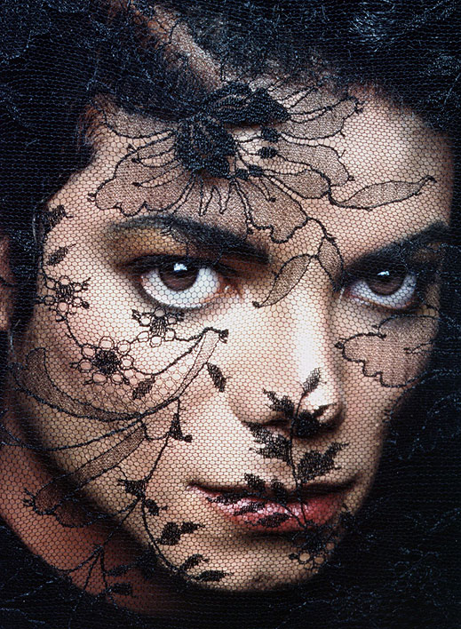 "Билборд" изхвърли албума на Майкъл Джексън от класацията