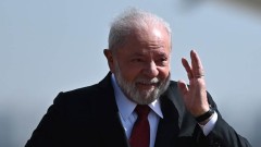 Лула да Силва кацна в Москва, за да убеди Путин да отиде в Истанбул