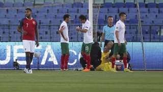 България 0 0 Норвегия 45′ ИГРАТА СЕ ПОДНОВЯВА Източник