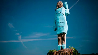 Неизвестни хора подпалиха в словенския град Севница дървената статуя на