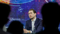 Бившият австрийски канцлер, който притежава вече компания за $3 милиарда