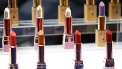 Войната в Близкия изток удари и козметичната индустрия