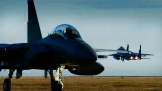 Американски F-15 пристигнаха в Румъния, за да засилят въздушното присъствие на НАТО