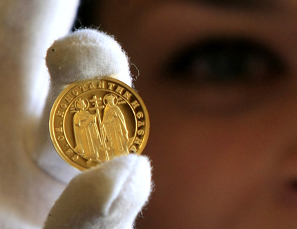 БНБ пуска уникална 8,6 грамова златна монета