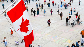 Канада ще допринесе с 33 милиона канадски долара 24 5 милиона