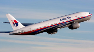 Изпълнителният директор на Malaysia Airlines Питър Белю напуска компанията малко
