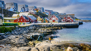 Гренландия е най големия остров в света с площ от 2 16