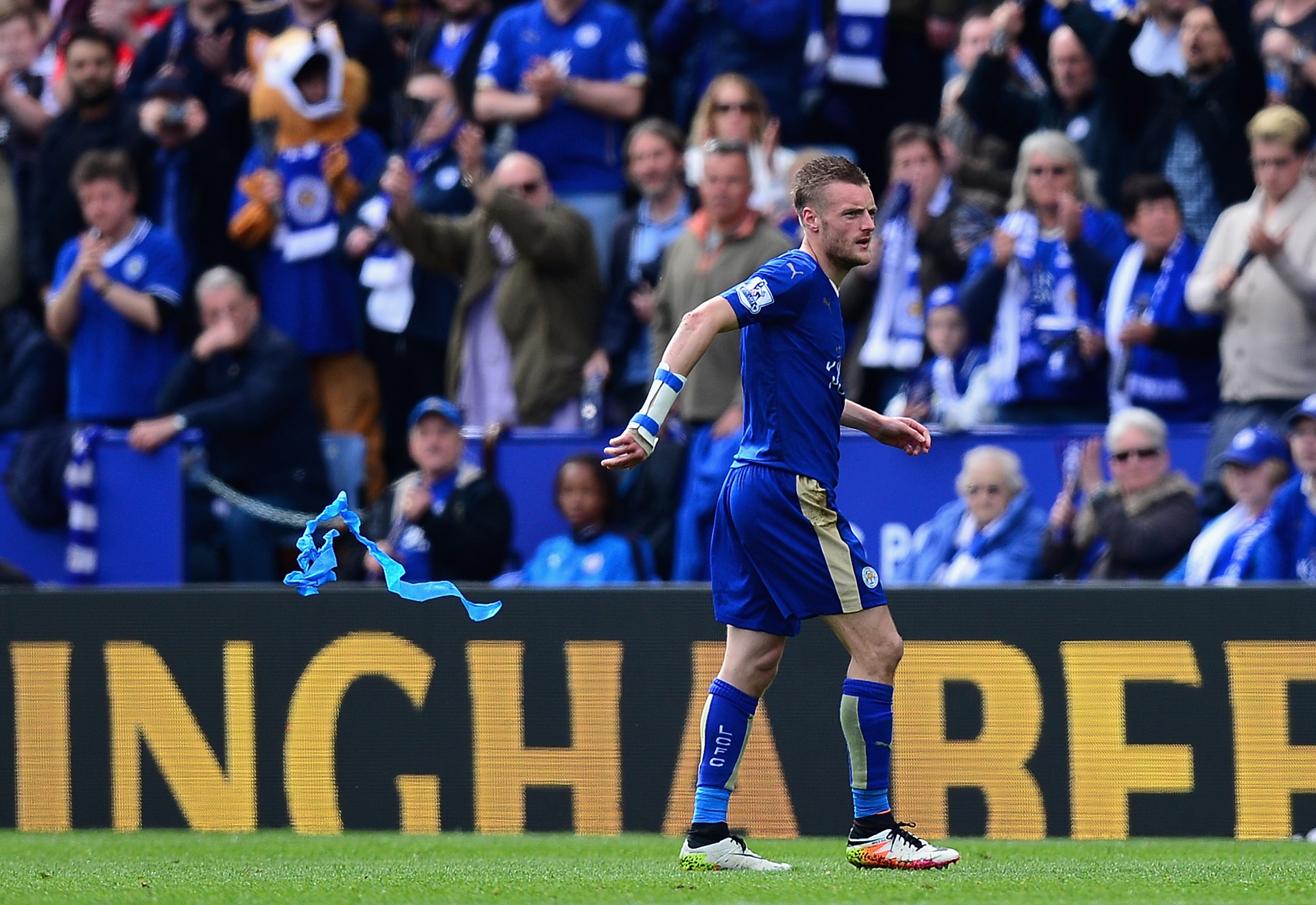 Титлата на Лестър под въпрос! Варди гори до края на сезона?