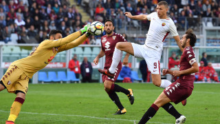 Вратарят на Торино Салваторе Сиригу бе един от футболистите