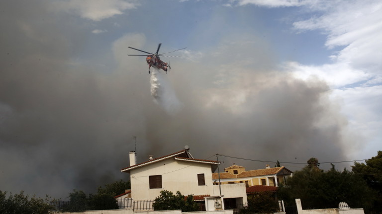 Гърция поиска от САЩ дронове за борба с пожарите