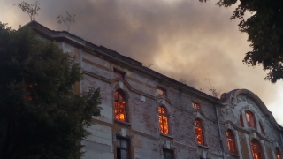 Пламнаха тютюневите складове в Пловдив
