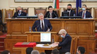 Лидерът на СДС Румен Христов представи от трибуната на 48 ото НС декларация