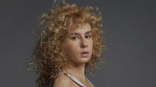 Дарина Радева е все още в масовката на Народния театър, а не в главна роля