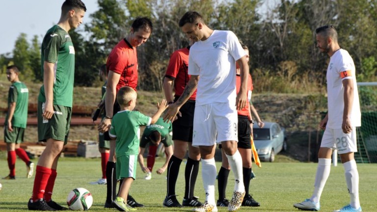 Митко Бербатов също ще уважи мача на Камата в Стара Загора