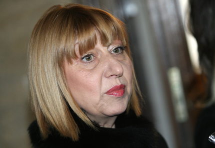 Български автори няма да отпадат от програмата, увери Клисарова