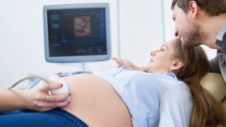 36 годишната Грейс Дейвидсън стана първата жена във Великобритания родила дете