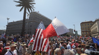 Стотици хиляди души излязоха на антиправителствен протест в столицата на