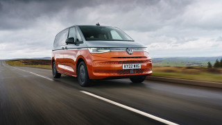 Volkswagen Multivan е това, за което копнеем, когато сме на дълъг път