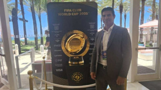 Президентът на Българския футболен съюз Георги Иванов изгледа на живо