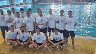 Националният тим на България по водна топка отстъпи и във