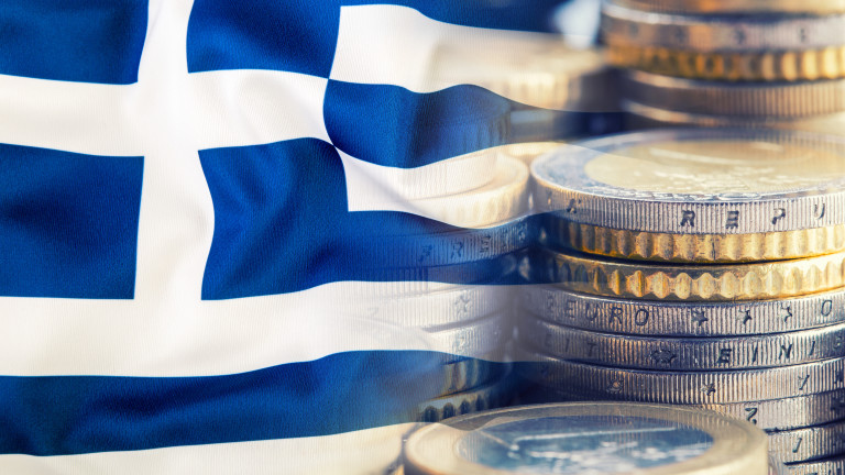 Гърция вдига минималната месечна брутна заплата с 6,4% до 830