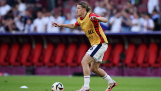 Английският национал Конър Галахър е пред трансфер в Атлетико Мадрид Дюшекчиите