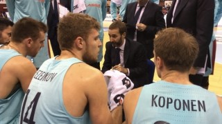 Българският национал Александър Везенков и неговият тим Барселона стартира