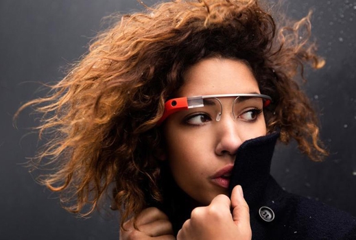 Мерцедес интегрира „умните" очила на Google