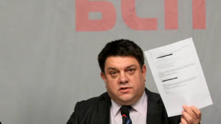 Социалистите питат Каракачанов дали умишлено не се води към фалит