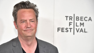 От години се знае че Матю Пери има доста проблеми