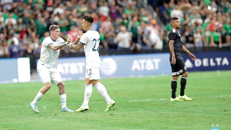 Аржетина напомни за себе си и разби с 4:0 Мексико