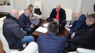 Министър председателят Бойко Борисов се срещна с фенове на Ботев