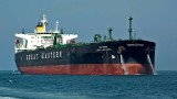САЩ плаши с нови санкции за страните, които купуват петрол от Иран