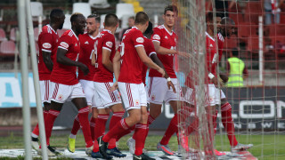 Колкото и нелогична игра да е футболът снощи на стадион