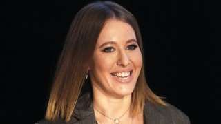 Руската телевизионна водеща Ксения Собчак обяви че подкрепя санкциите срещу