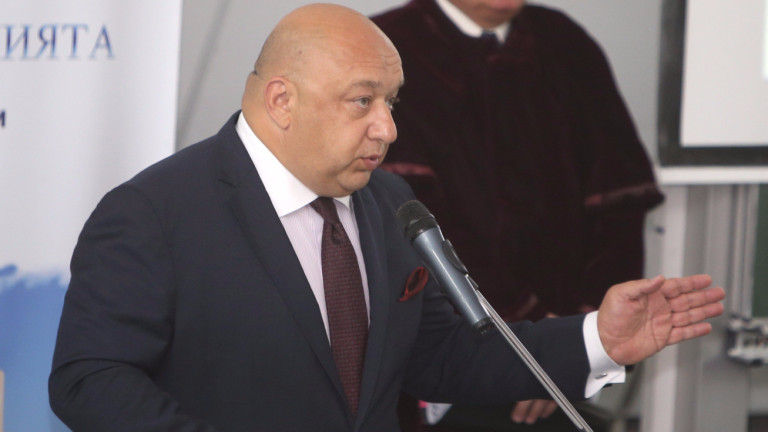 Министър Кралев с категорично становище за "Армията" и базата в Панчарево