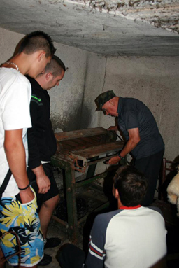 Забравени занаяти възкръсват в Златица 