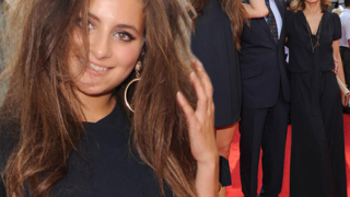 Щерката на Мистър Бийн събра погледите в Лондон