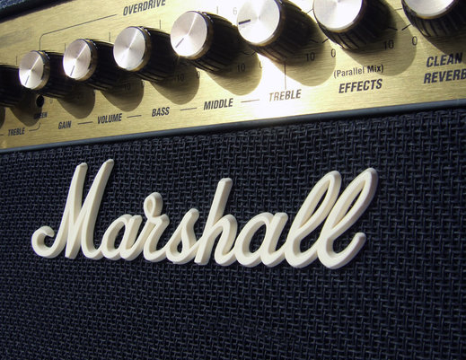 Вижте първия смартфон на музикалната компания Marshall