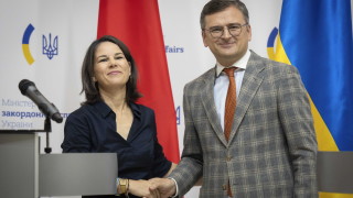 В понеделник Германският външен министър Аналена Бербок посети Киев четвъртото