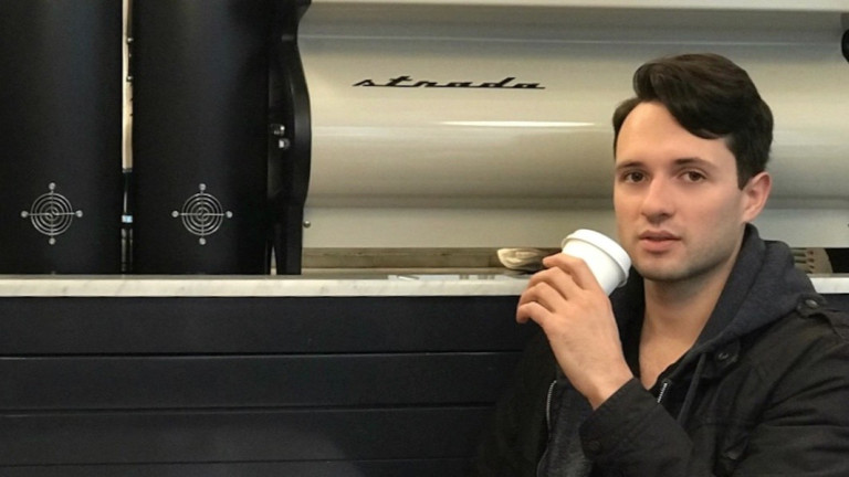 Закари Рап подлага тялото си на екстремни неща, за да е по-продуктивен