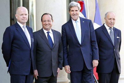Франция, САЩ и UK са за "решителна и възпираща" резолюция за Сирия 