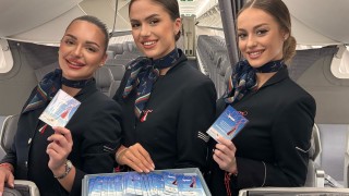 &bdquo;България Еър&ldquo; изненада пътниците си с мартеници