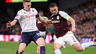 Астън Вила започна кампанията си в основната фаза на Лига