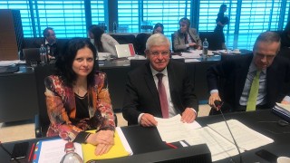 Нуждата от регулация на насочения към децата маркетинг на нездравословни