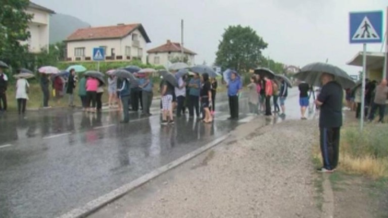 Протест срещу каменна кариера блокира пътя към Илинден-Ексохи