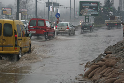 Опасност от нови наводненя заради валежите