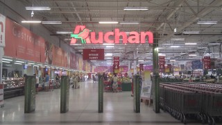 Френската верига хипермаркети Auchan продължава да работи на руския пазар