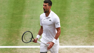 Новак Джокович изглеждаше абсолютно беззащитен докато Карлос Алкарас триумфираше с