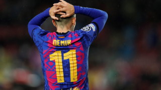 Играчът на Барселона Юсуф Демир е следен от три
